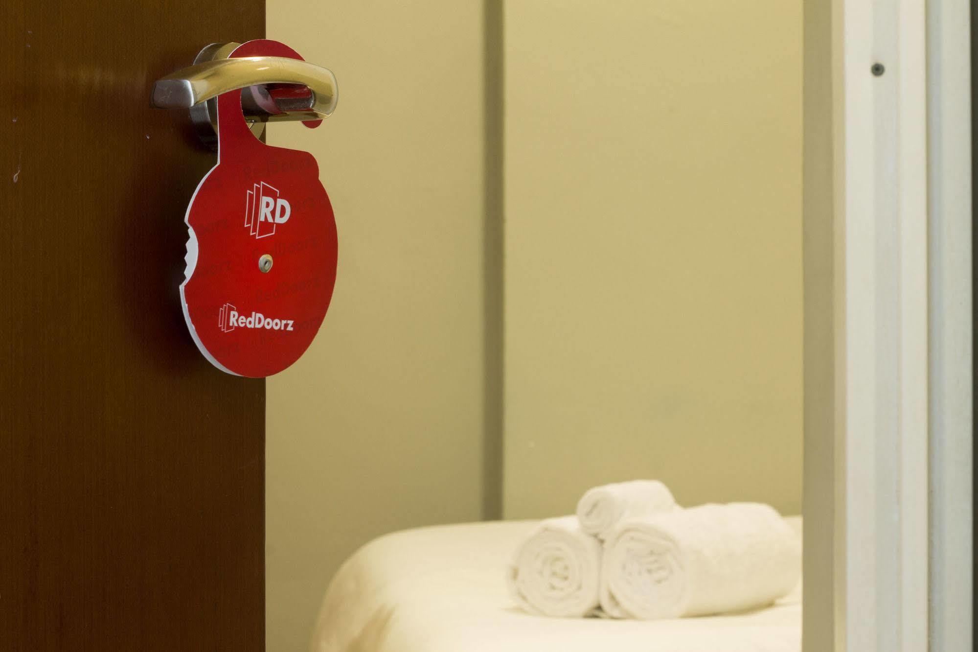 Reddoorz @ Pecatu Ungasan Hotel Екстериор снимка