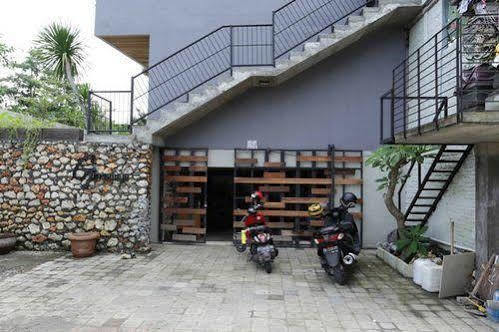 Reddoorz @ Pecatu Ungasan Hotel Екстериор снимка